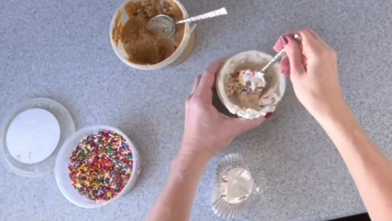 Frozen Yogurt Cupcakes
