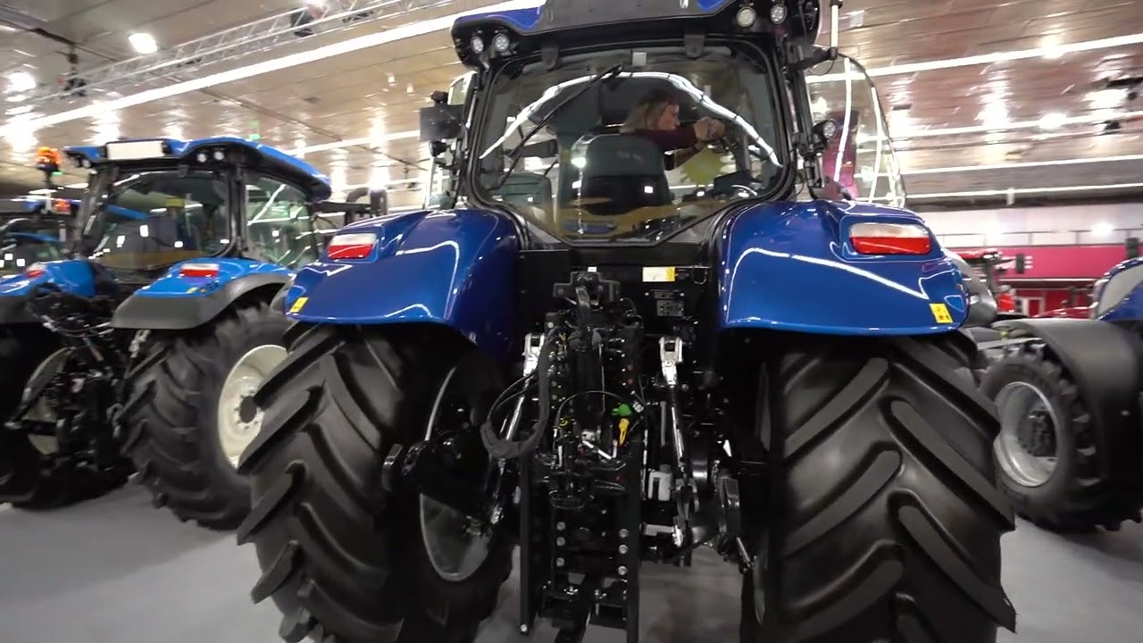NEW HOLLAND T7.225 Tractor 2023