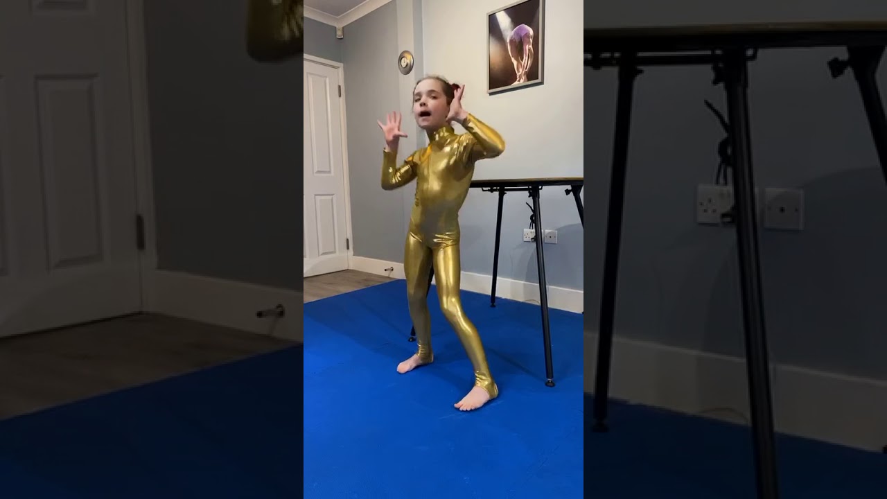 Robyn Betteridge Contortion Routine for February 2020  Contortionist Show in London UK