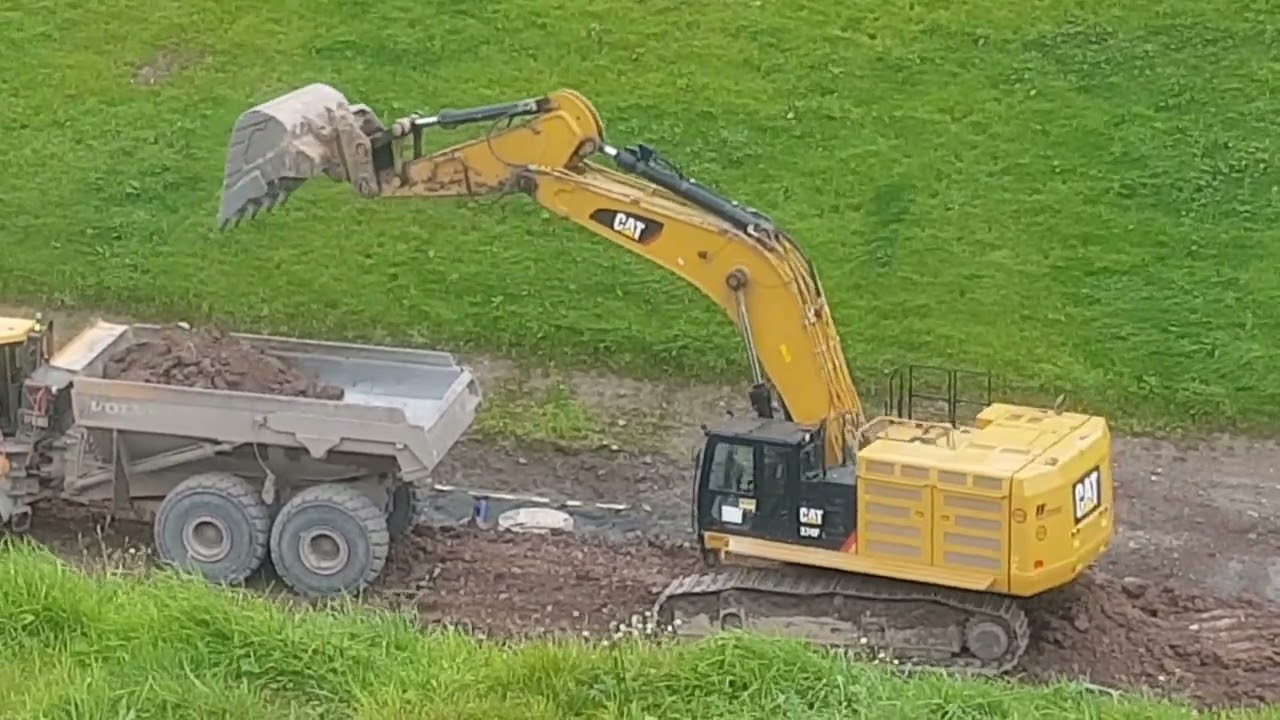 Wills Bros flat out on the Westport Bypass!