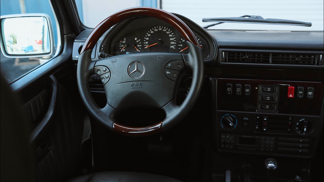 1999 MB G500 SWB Interior 