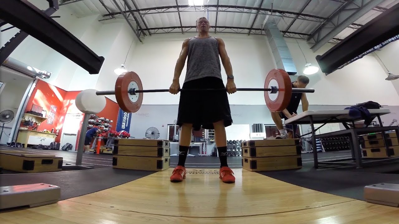 Offseason Weight Lifting With The Beach Volleyball Pros: AVP GoPro Clip