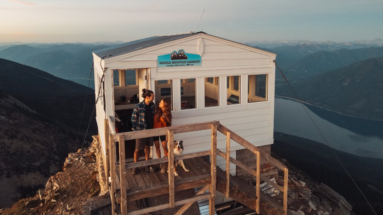 WE SLEPT IN AN OLD FIRE LOOKOUT ON TOP OF A MOUNTAIN