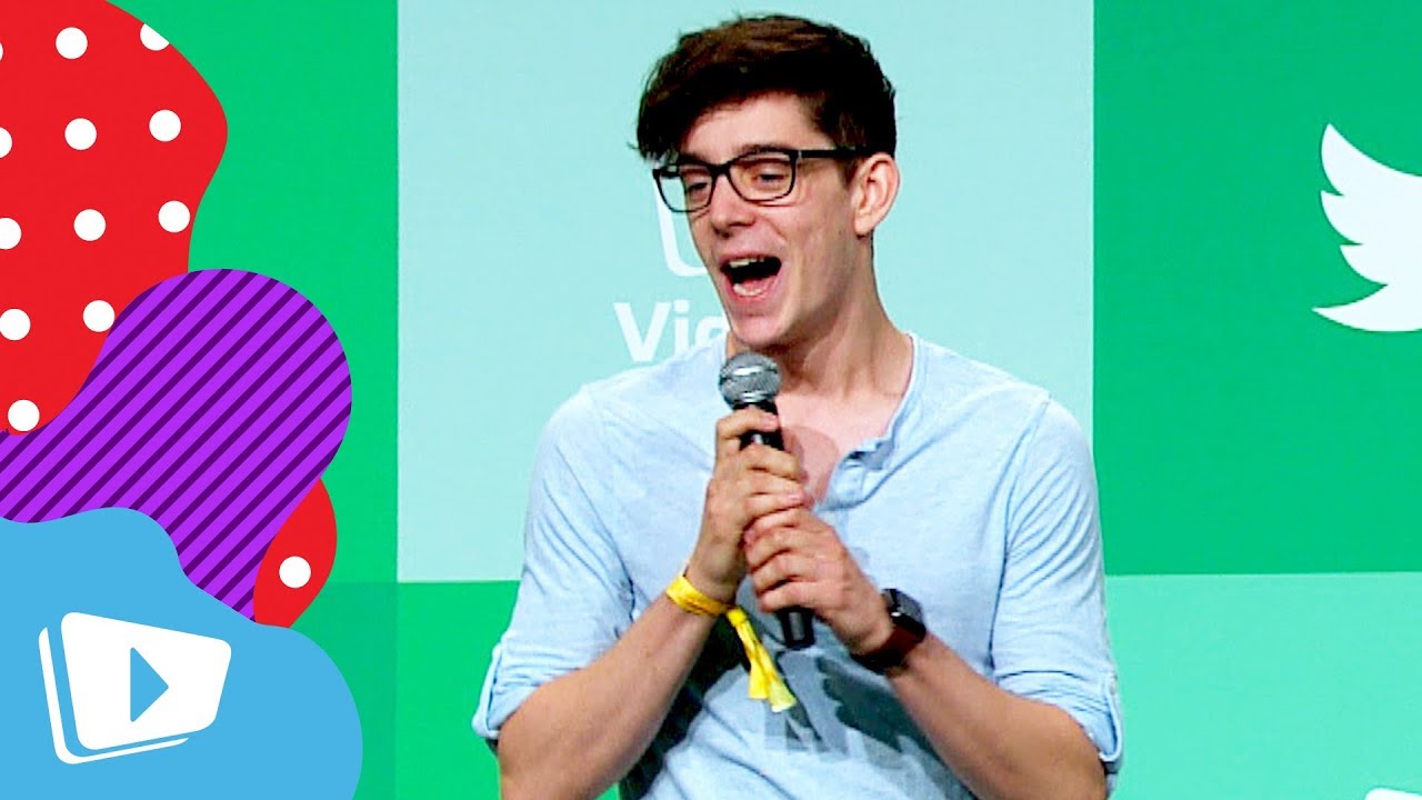 Ethan of CrankGameplays Celebrates His First Time as a VidCon Featured Creator at his Q&A!