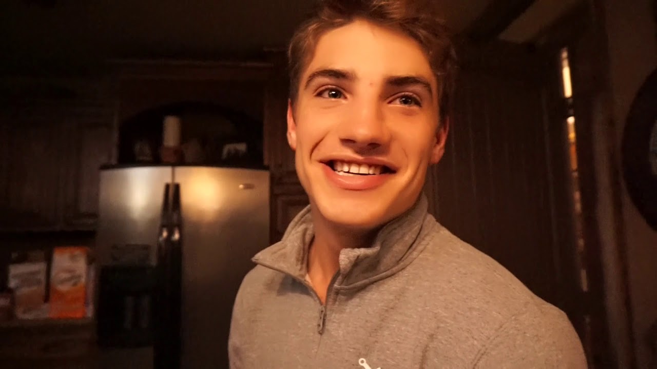 VLOG 59: Clayton Hurts Mom