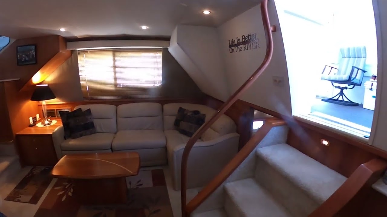 Silverton 453 Located in Melbourne, Fla.  ROBBINS FLYNN
