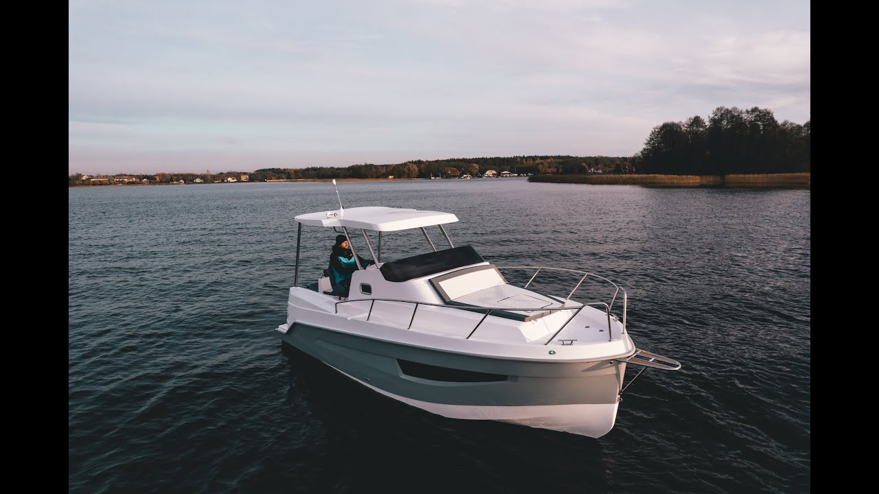 7 m cabin cruiser boat Poland 4K / Kajütboot Polen