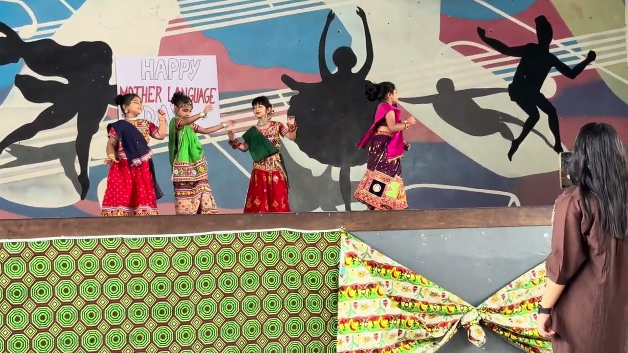 Saanvi’s dance performance at school#like#mothertongue#jewelsinternationalschool#africa#congo#garba