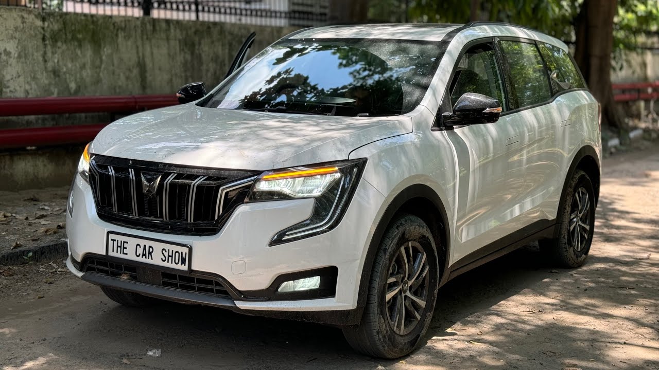 New Updated Mahindra Xuv700 Ax5 Diesel @ 18.29L | White Colour - Walkaround Review!
