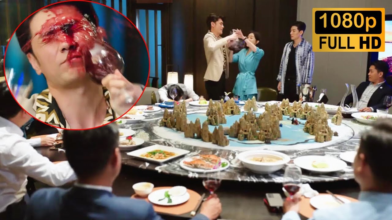 Movie！合作商飯局上為難灰姑娘，怎料灰姑娘不好惹，當眾讓他出醜！#闪耀的她#最新電影 #大陸電影 #職場電影