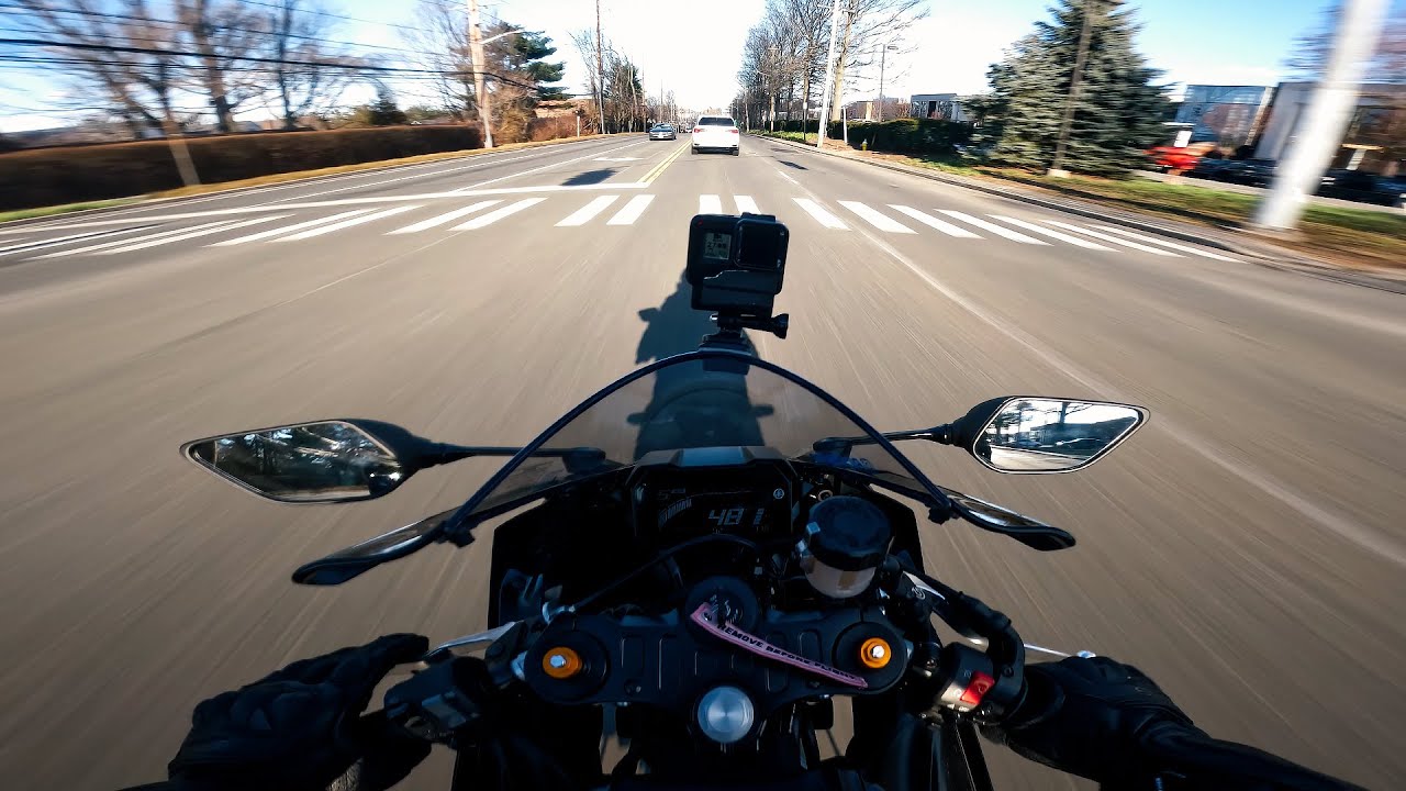 Yamaha R3 против R7 для начинающих райдеров! (Что лучше?)