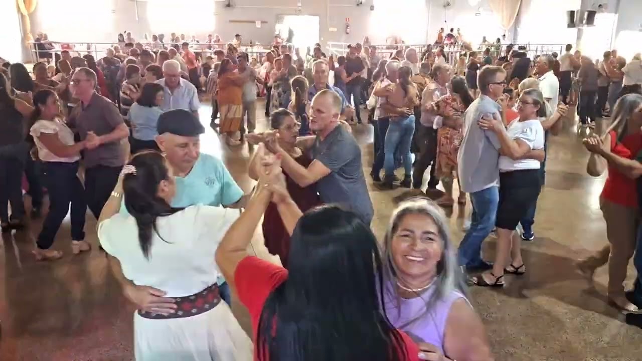 Super matine no clube dos idosos de Rio Bonito do Iguaçu Paraná(com marcos e margarida)