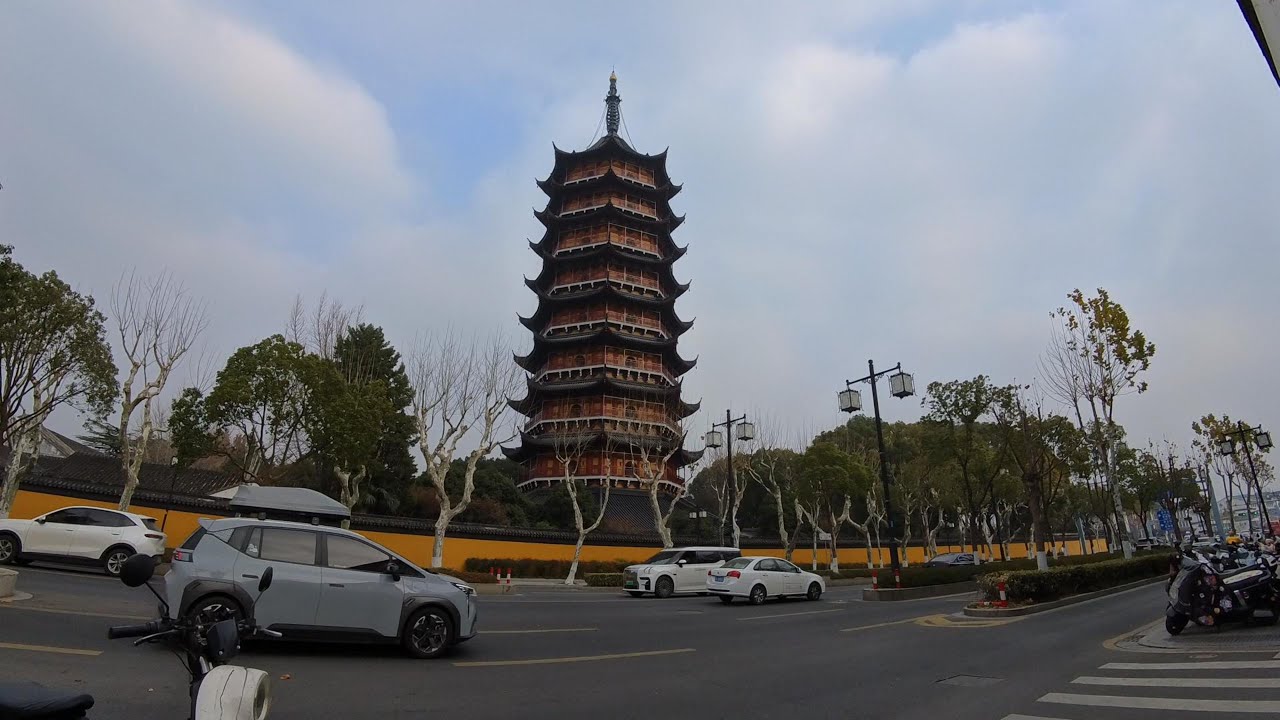 🚶‍♂️ Walking on Renmin Road, Suzhou — Daily Life | 苏州人民路日常漫步