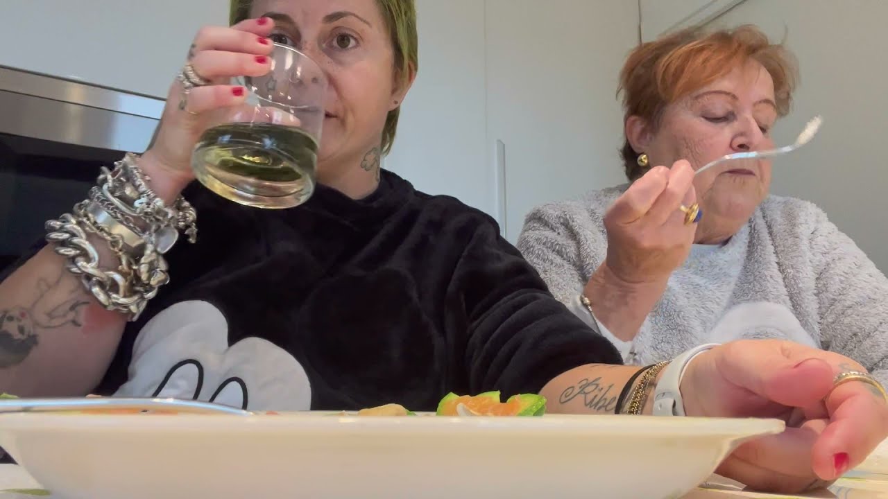 Cosa mangio in un giorno vlog 2 gennaio 2022 // #michelacolorfun real life