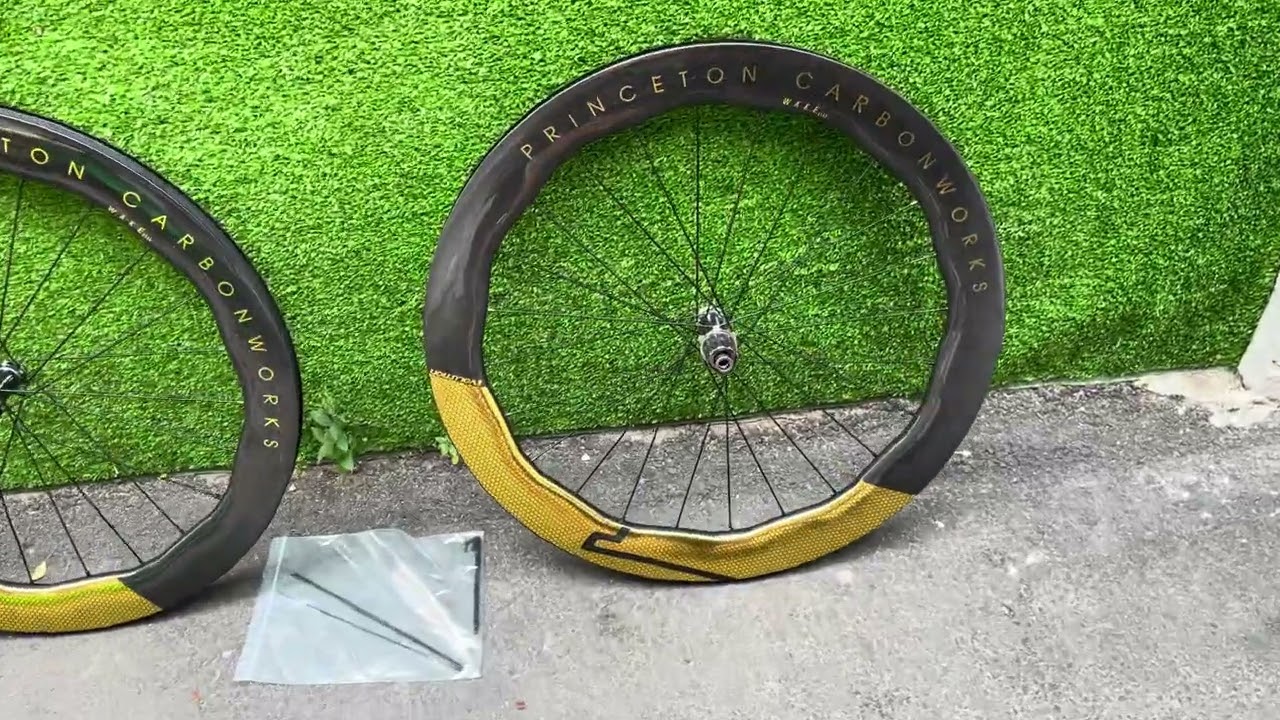 Bánh Princeton 6560 giá 10 tr 650 ngàn. Sơn 0937009995