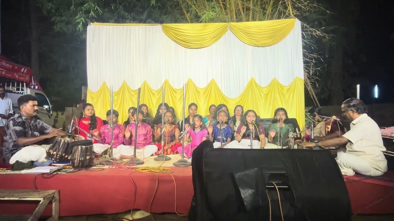 അമ്പലത്തിലെ ഉത്സവത്തിന് പിള്ളേർ പൊളിച്ചു 