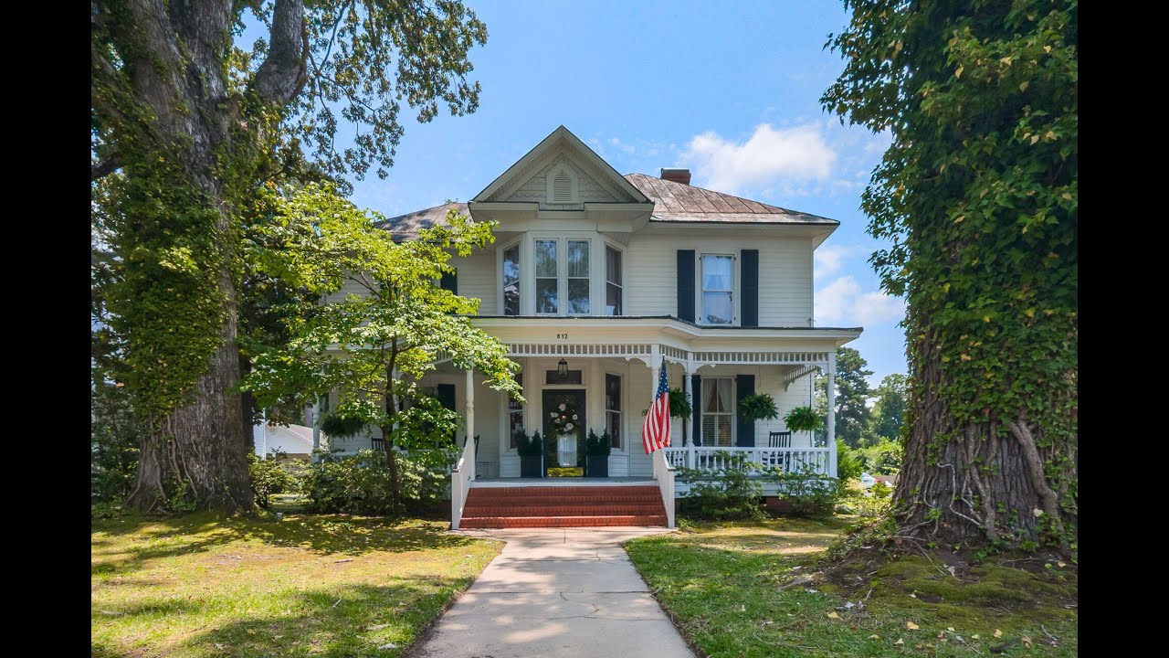 For Sale - 612 College St, Clinton, NC 28328