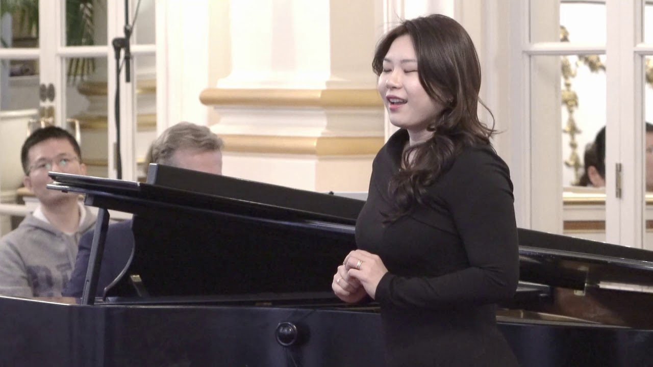 John Ireland: What art thuou thinking of ? - Soprano Haegee Lee