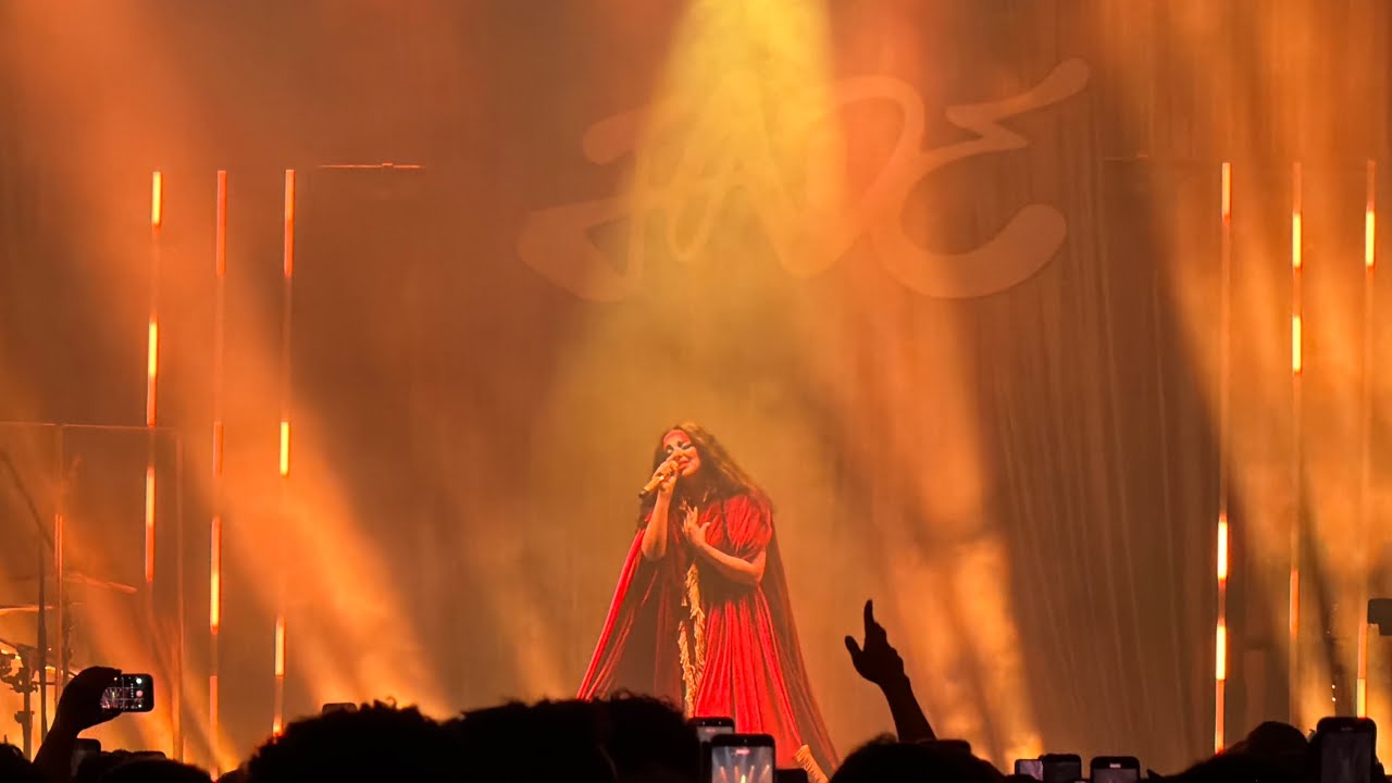 Jade 'Natural at Disaster' Live @ the THAT’S SHOWBIZ BABY! Tour in Los Angeles (Feb. 2, 2026)
