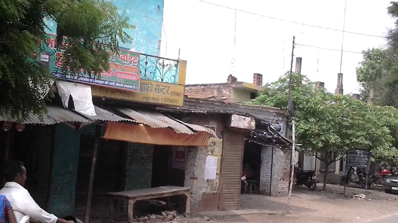 20150706 150847, Amhat Chowraha, Bus stop, Sultanpur