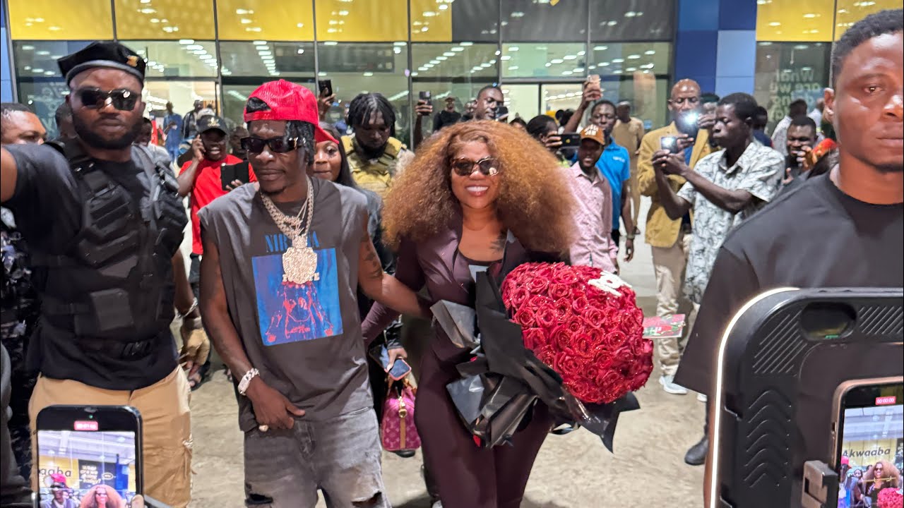 Shatta Wale Storms Airport To Pick His Woman Maali After her holidays trip 