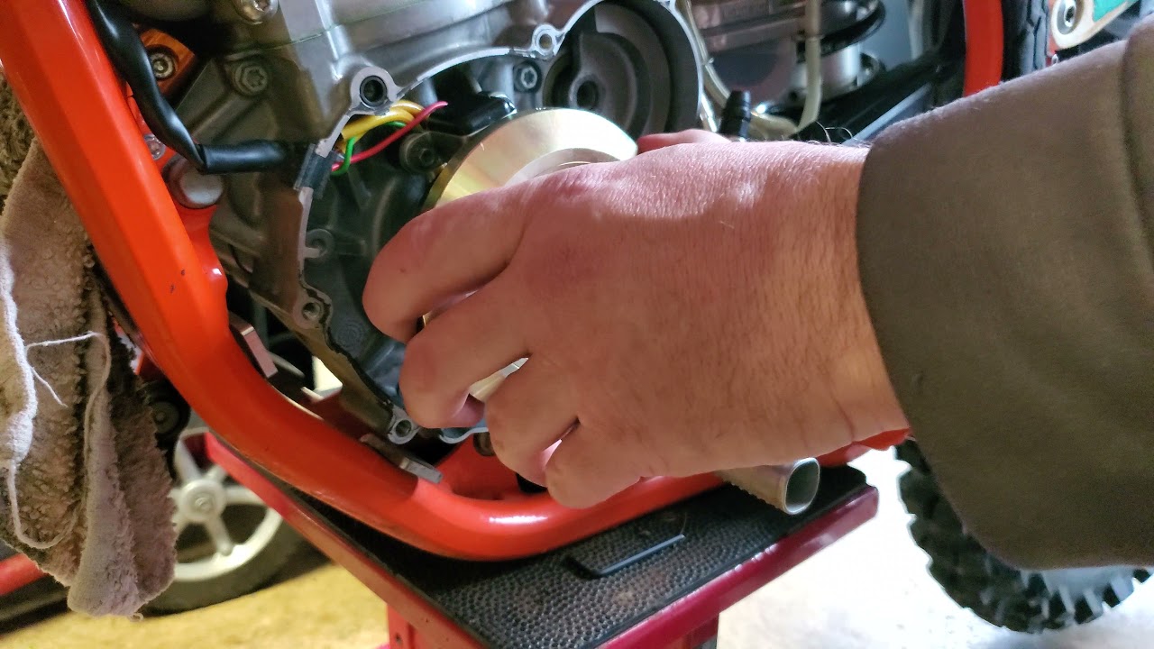 steahly flywheel weight install on a 2018 ktm 250sx (17-19)