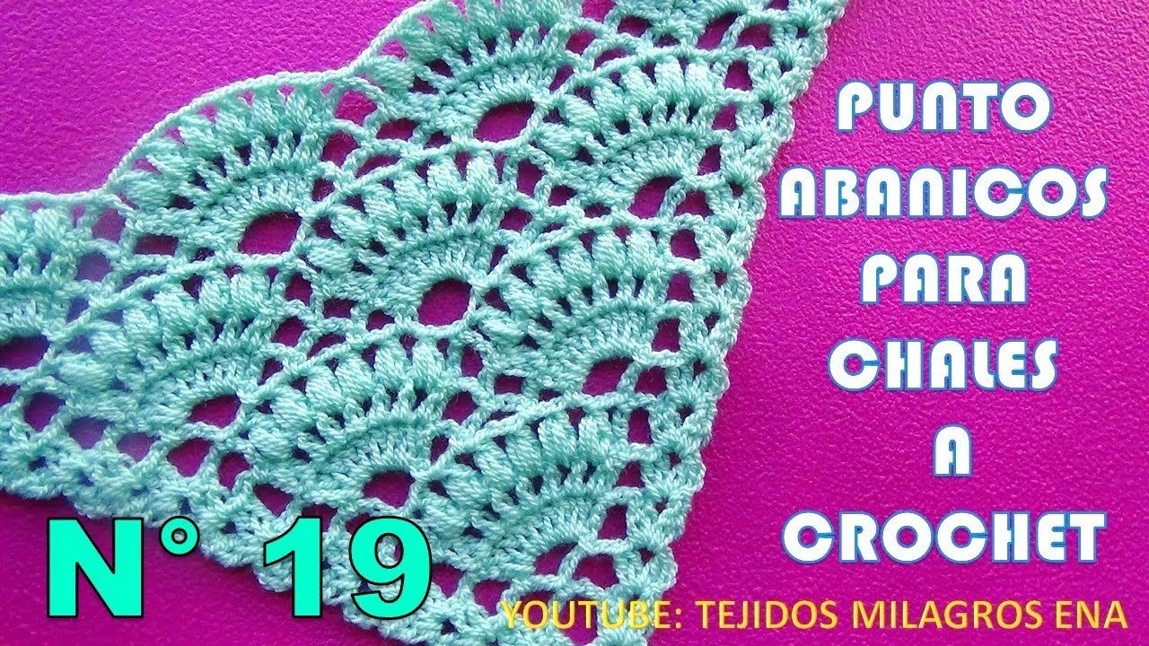 Chal N° 19 tejido a crochet en punto Abanicos y garbanzos en forma triangular, en V o en punta