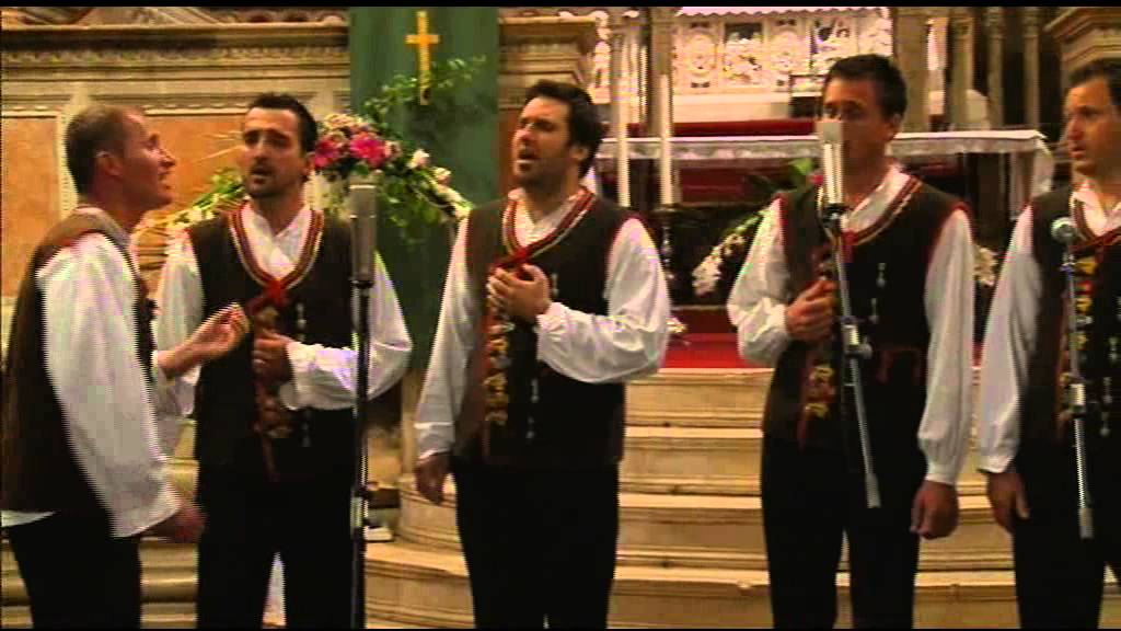 Klapa Bunari - Divici Mariji (Mihovil fest, Šibenik 2011.)