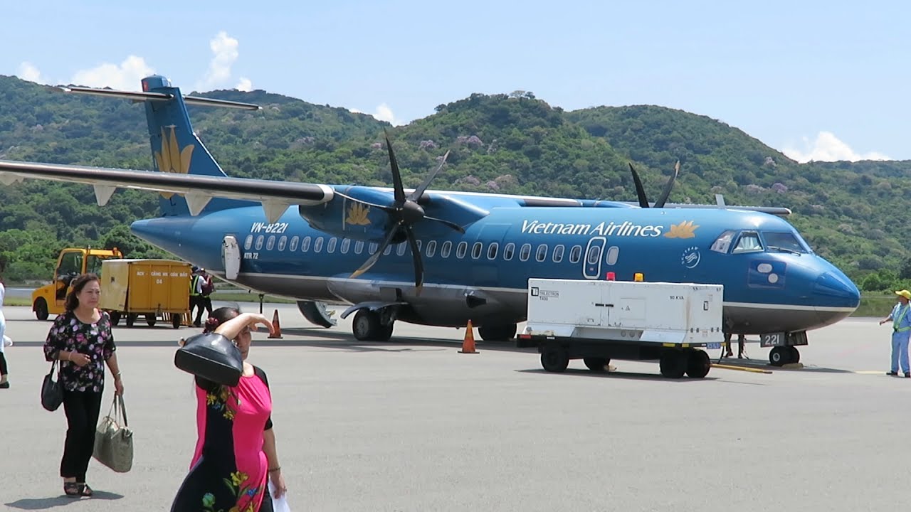 Vietnam Airlines ATR 72 from Ho Chi Minh City (Saigon) to Con Dao