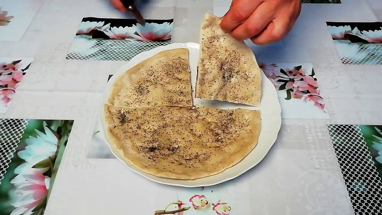 Focaccia in padella senza lievito - Ricetta facile e veloce - Flatbread recipe