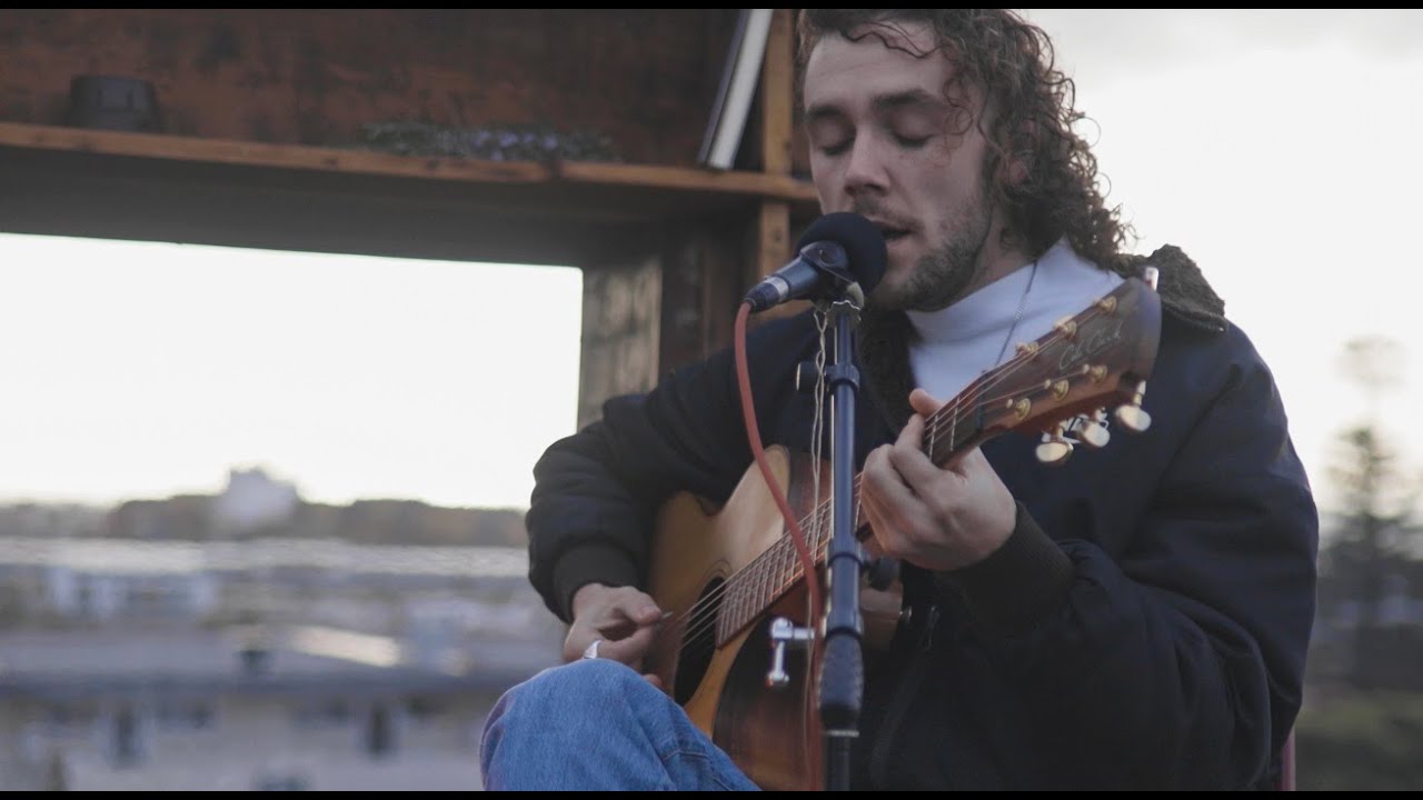 Mantle Music – Travis Green, “Crumbs”