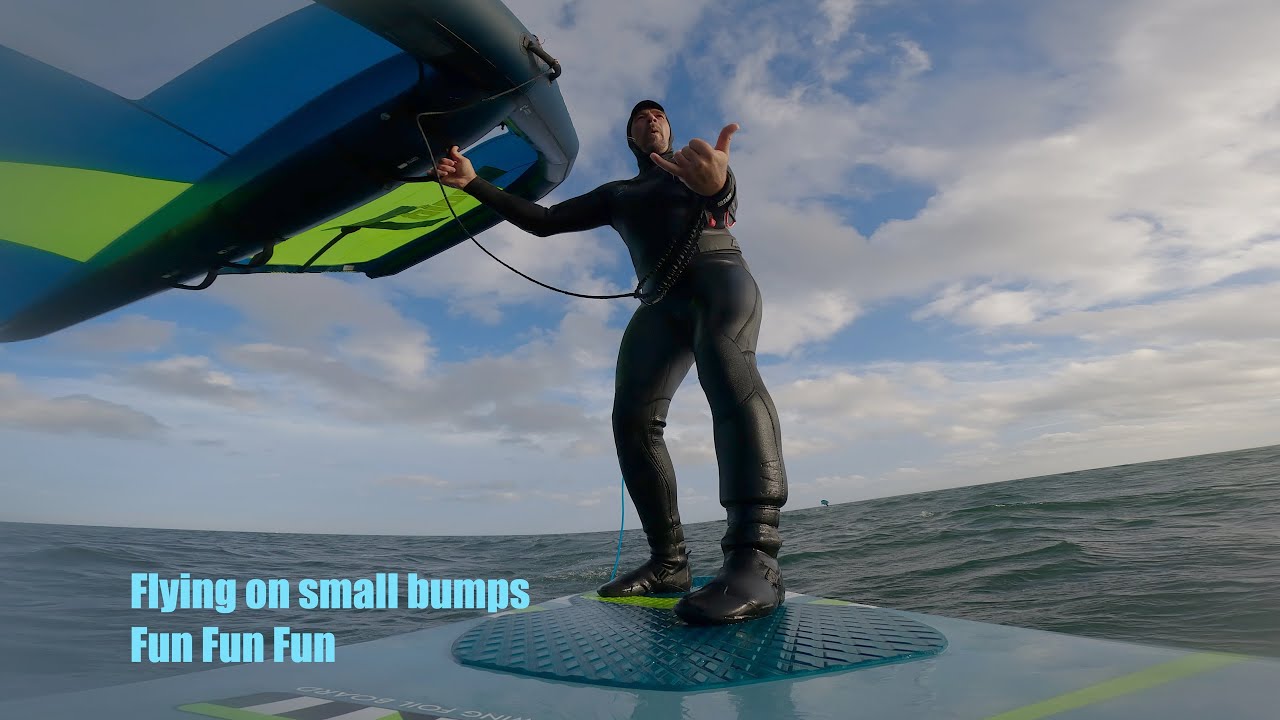 Wingfoil getting through shore break
