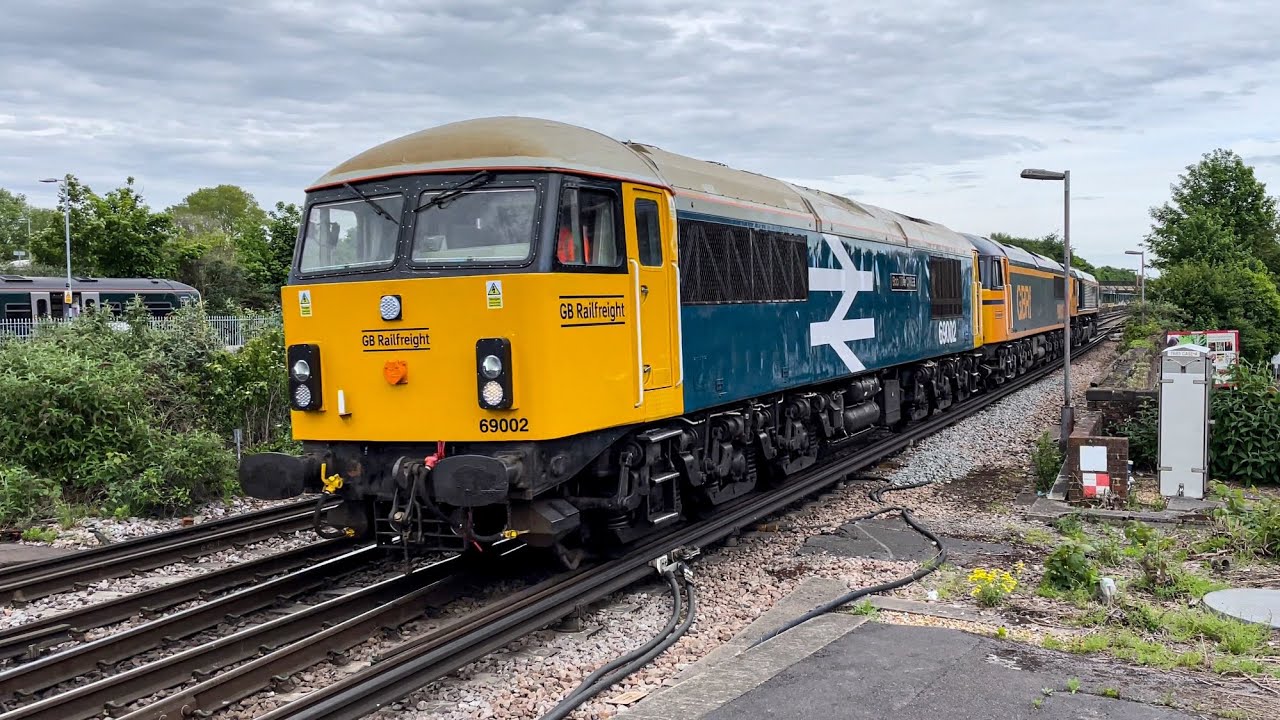 Class 69 Workings through Basingstoke 18/05/2022