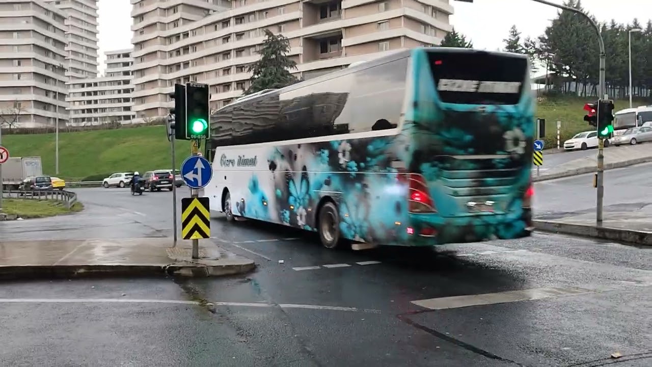 Yağmurlu İstanbul Akşamında Esenler Otogar &Ccedil;ıkışı! 🌧️🚌 #yollardayız #keşfet #mercedes #travego  