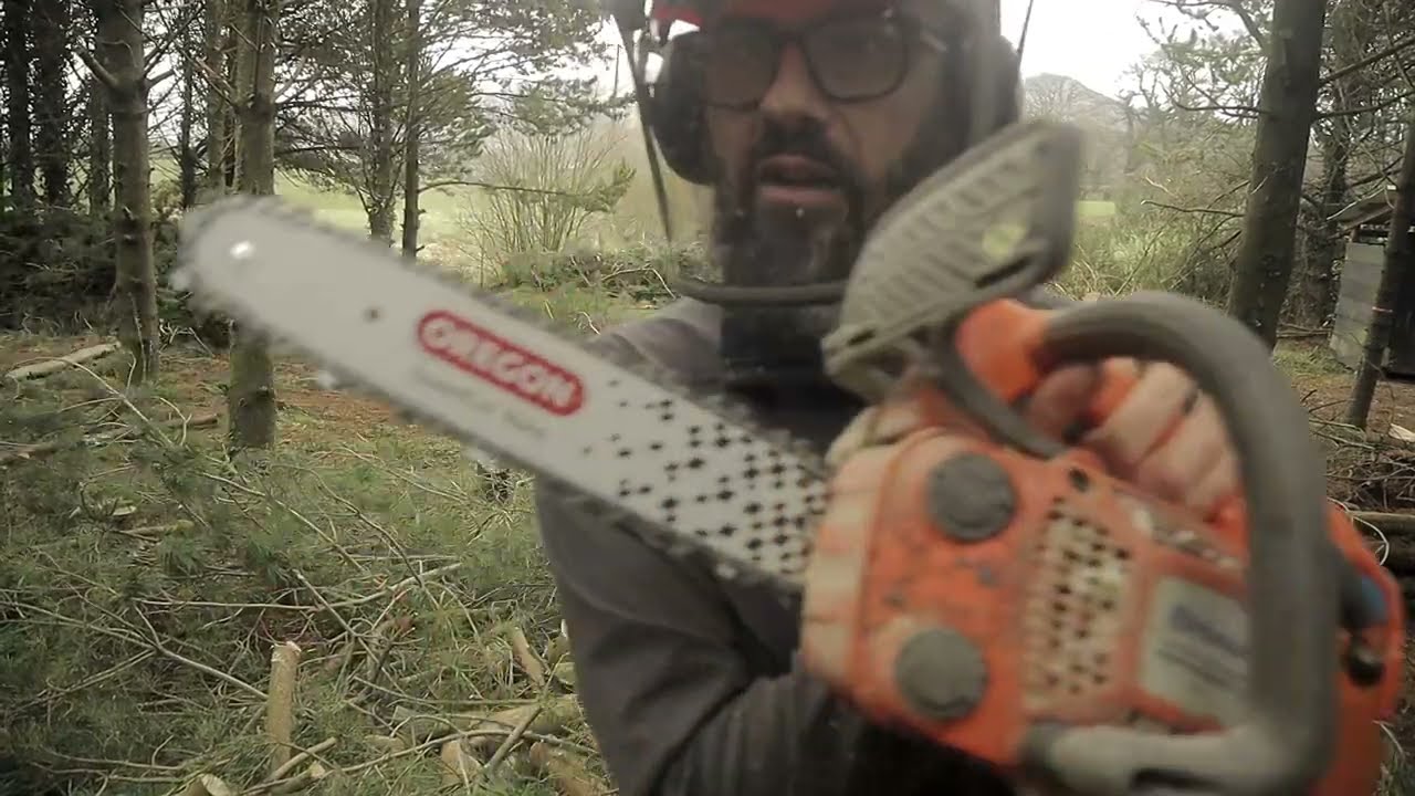 Little ripper - Storm Clean up with The Husqvarna T525 Top Handle Chainsaw