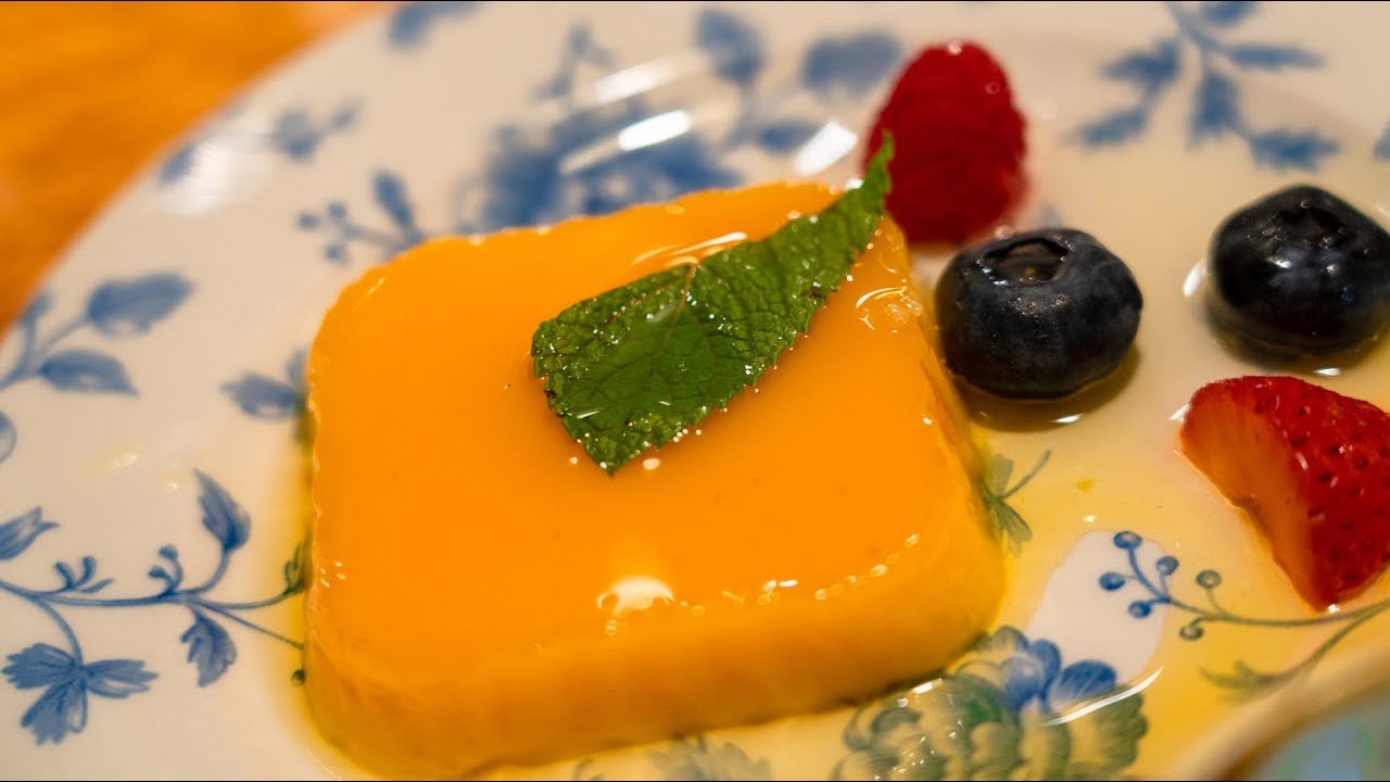 WOW air Travel Guide | Barcelona's Food Scene