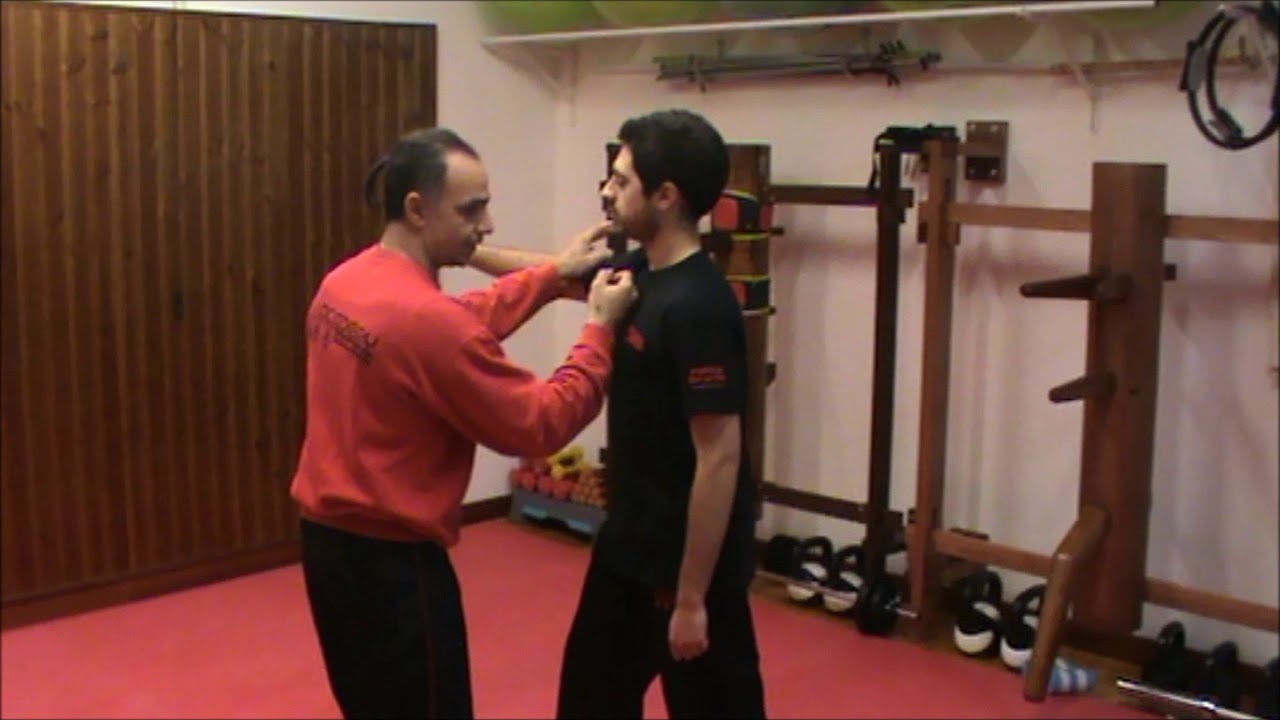 Breve Tutorial sul Gancio Wing Chun Kung Fu Academy di Sifu Mezzone