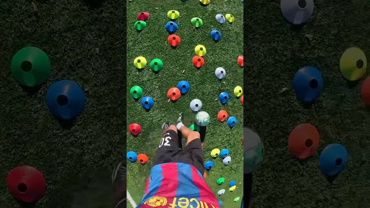 FASTEST WINGER footwork⚡️to improve dribbling #footwork #soccer #footballskills #football #skills