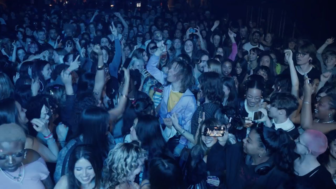 Raven Artson - Live at Electric Ballroom