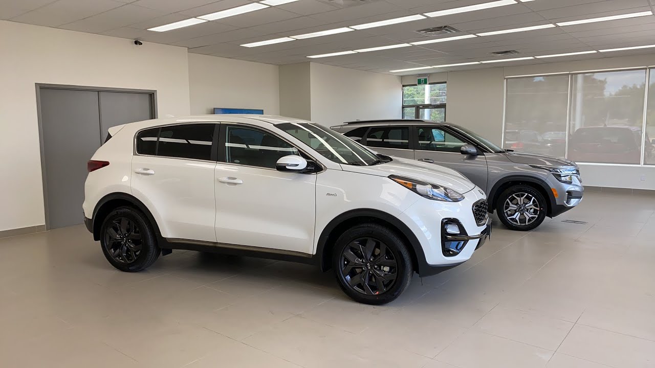 LIVE: 2021 Kia Sportage. Is it better than the 2021 Kia Seltos?