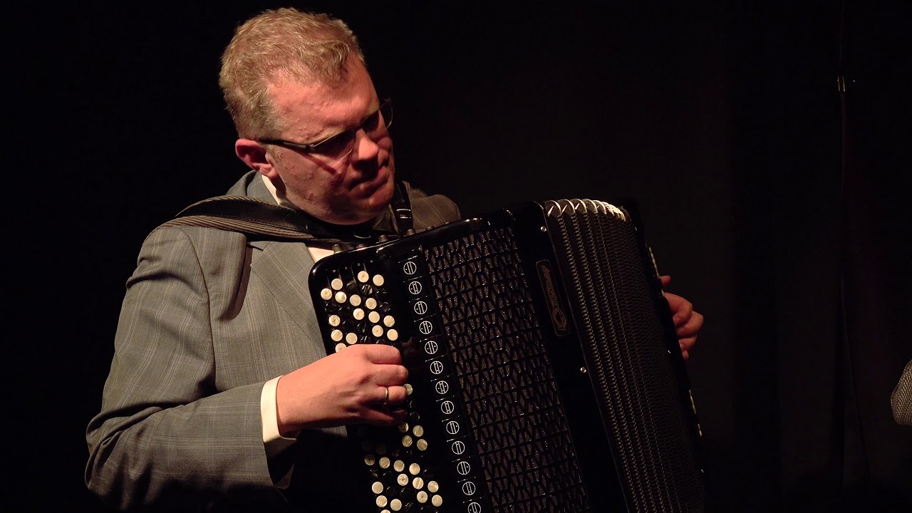 Håvard Svendsrud og Øivind Farmen   I det fjerne lyder byen