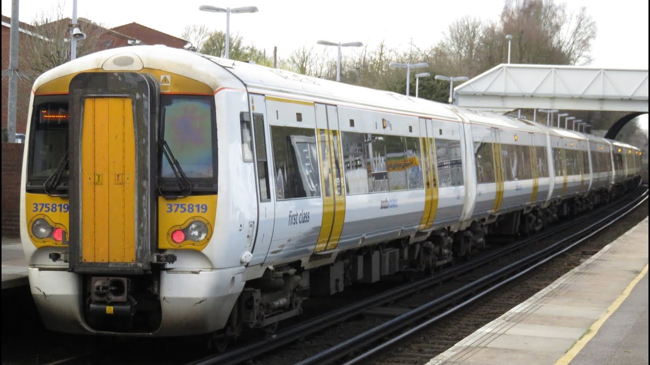 Trains at Chelsfield