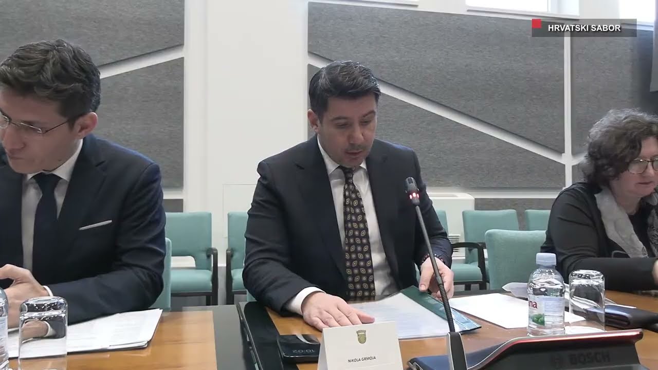 Okrugli stol pod nazivom ˝Okolišne i društvene posljedice planirane gradnje peradarskih megafarmi˝