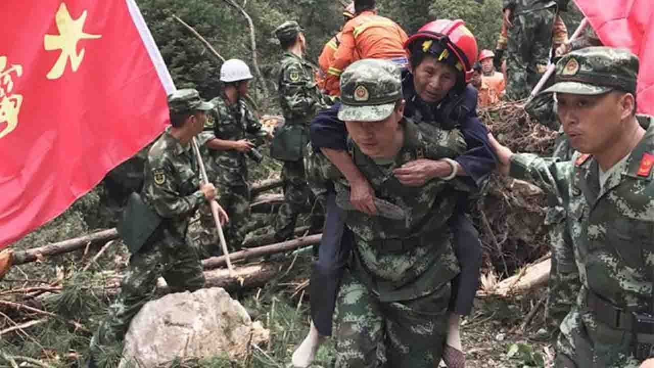 Military rescue operations underway after deadly Sichuan quake