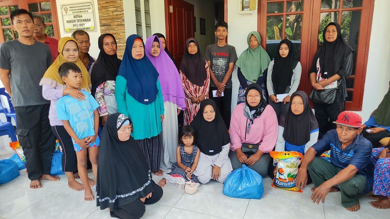 Menyalurkan Sembako Berkah Ramadhan Kampung Wonoyoso