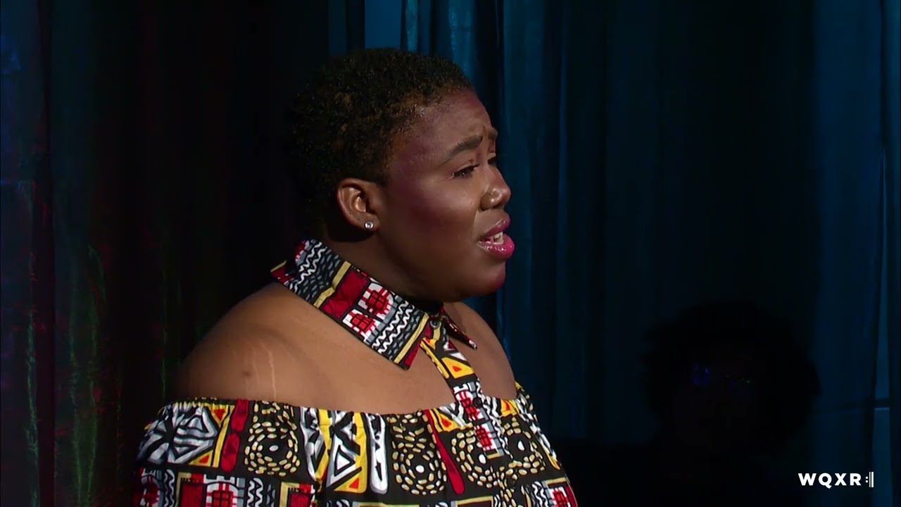 Simone Paulwell Sings 