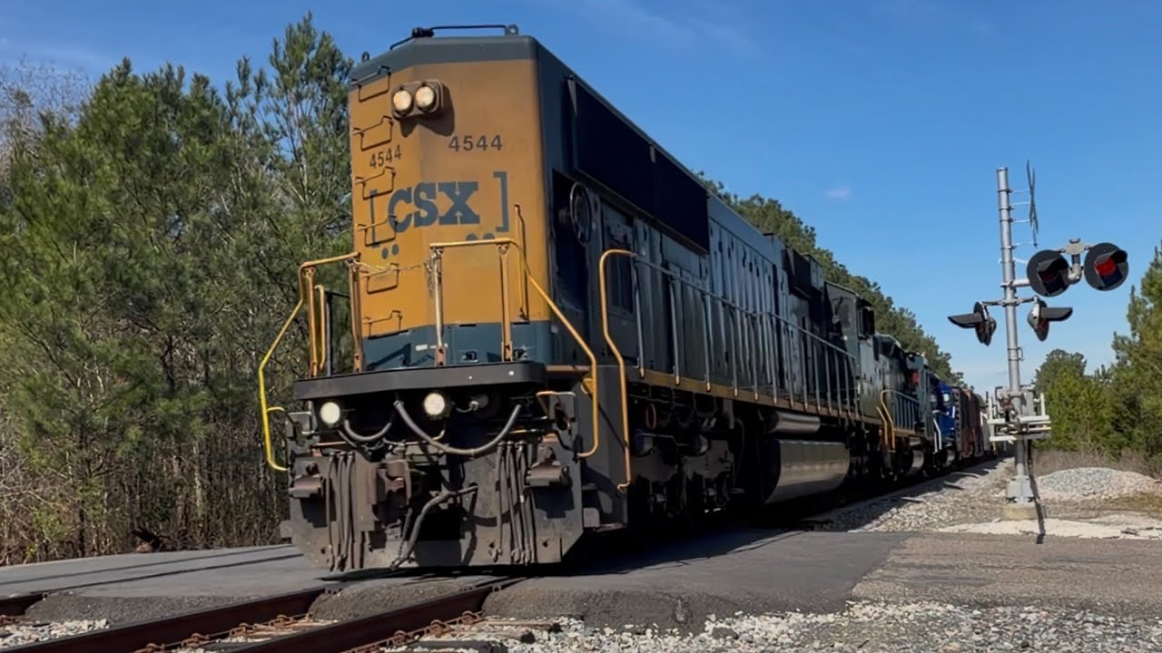 CSX L795 LHF 7101 Trailing 11:59 AM 