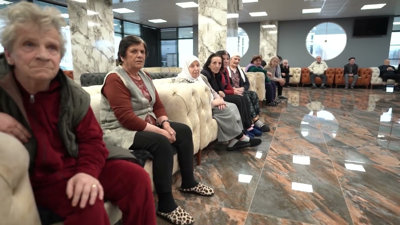 Hoxhë Fadil Musliu viziton shtëpinë e të moshuarve “Jetimat e Ballkanit”