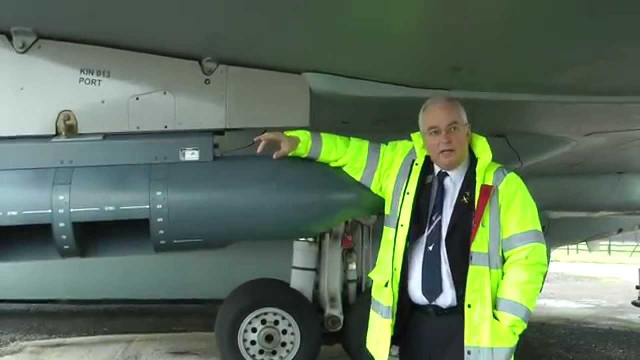 Nimrod XV231 Tour, Manchester Runway Visitor Park -Part 1