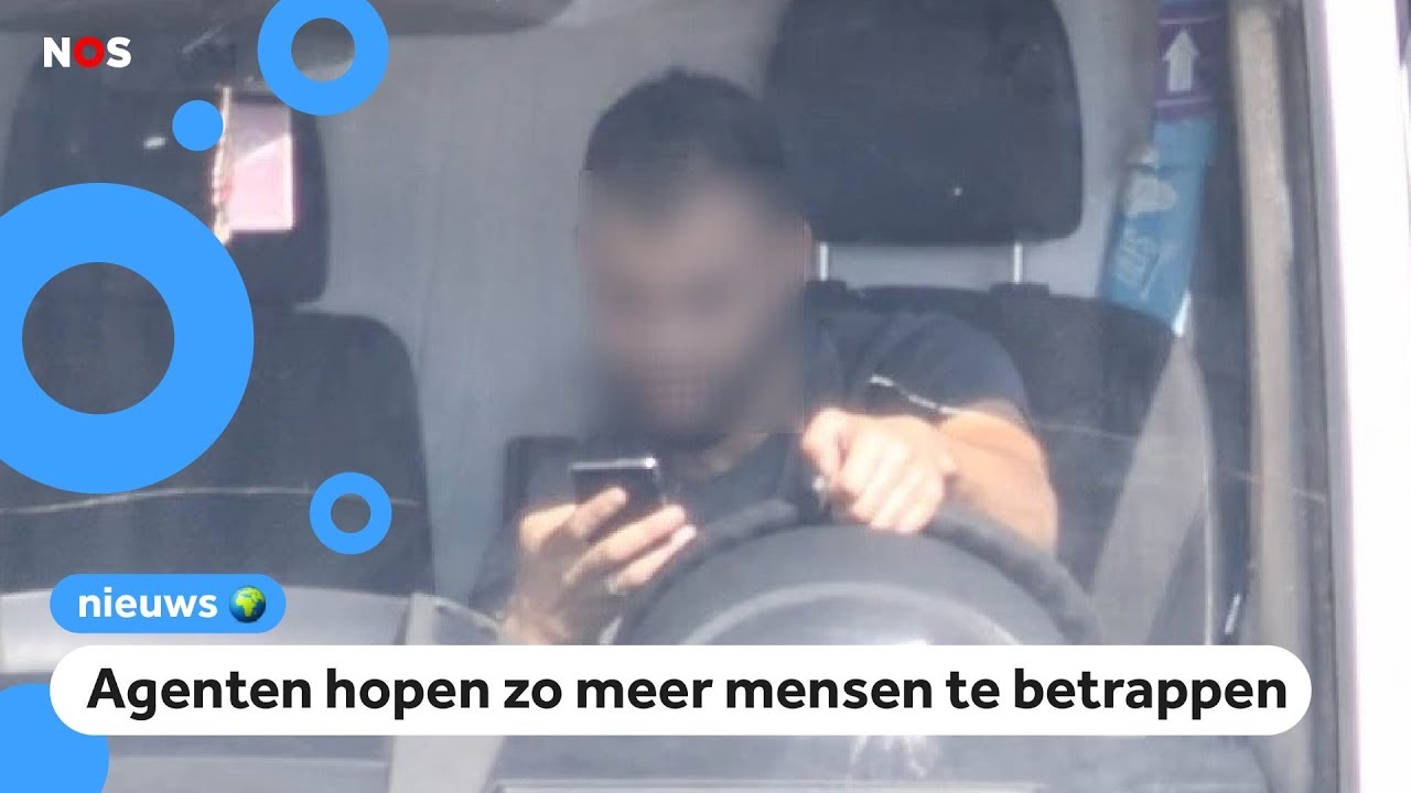 Slimme camera ziet mensen die appen achter het stuur